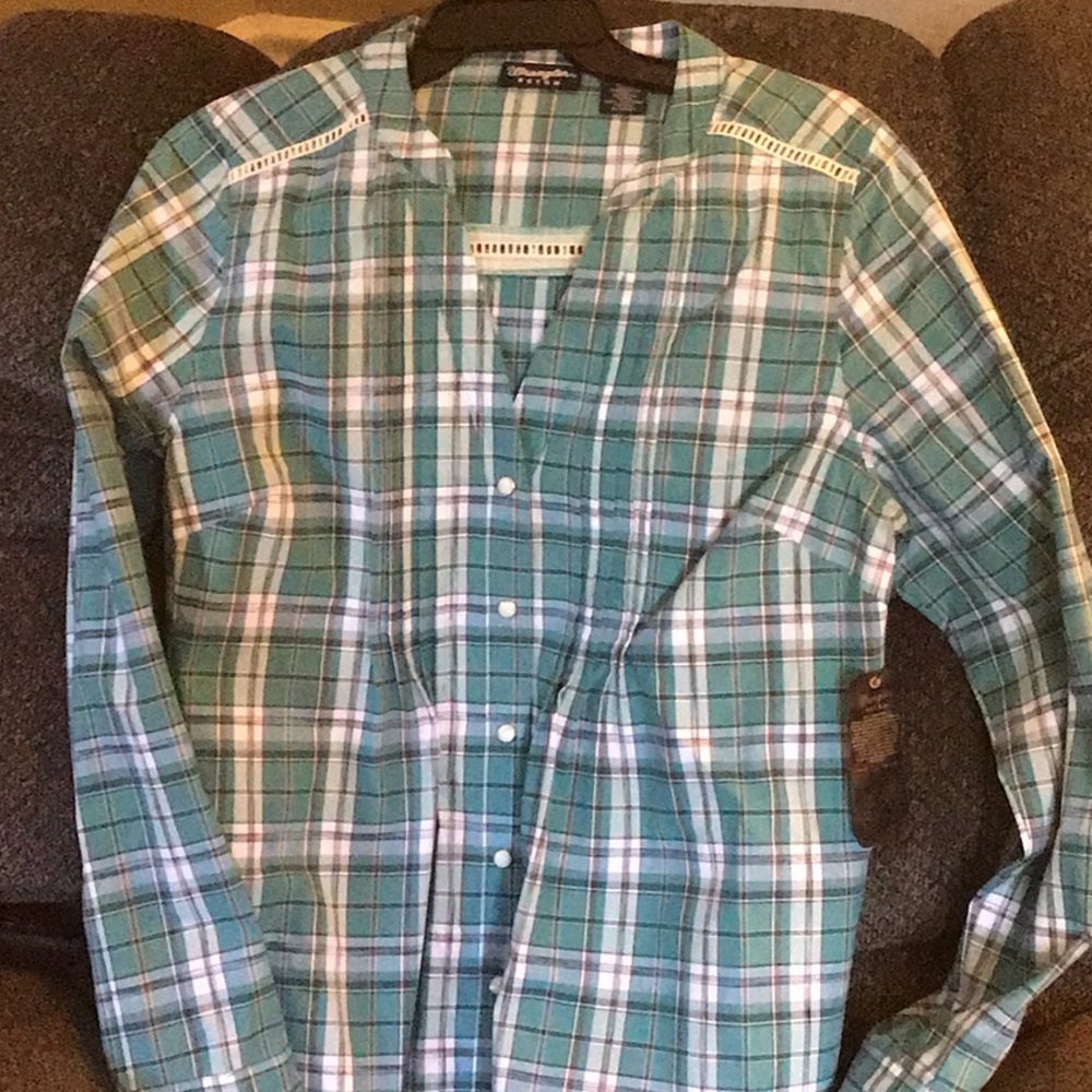 Woman’s Wrangler Reto Blouse